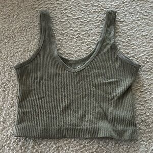 Urban Outfitters tank top
size:S